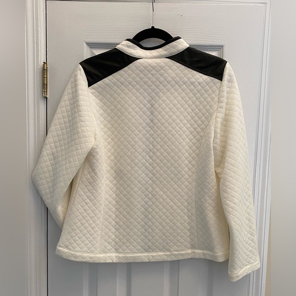 Chico’s - NWT -Ivory - Full zip up shirt - quilted faux leather Chicos size 1 - - Picture 3 of 13